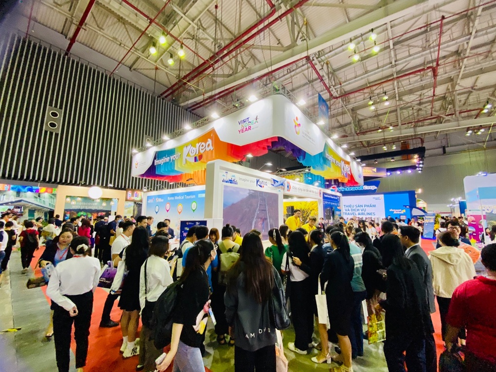 Tấp nập khách tại Hội chợ Du lịch Quốc tế TPHCM 2023 - 1 Tấp nập khách tại Hội chợ Du lịch Quốc tế TPHCM 2023 - 1