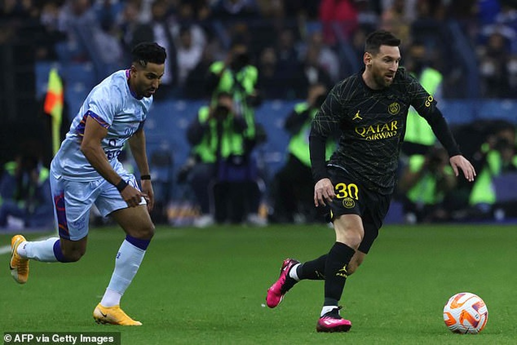 Messi y Ronaldo marcaron ambos en el partido en Arabia Saudita - 1