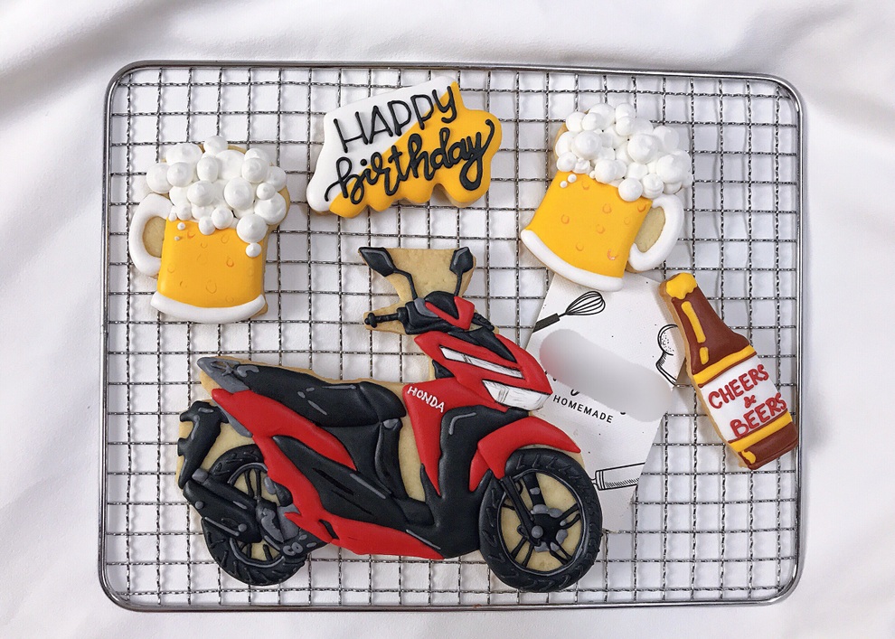 Loạt siêu xe phiên bản mini làm từ bánh quy đẹp mắt của 9X Tây Ninh - 7 Loạt siêu xe phiên bản mini làm từ bánh quy đẹp mắt của 9X Tây Ninh - 7