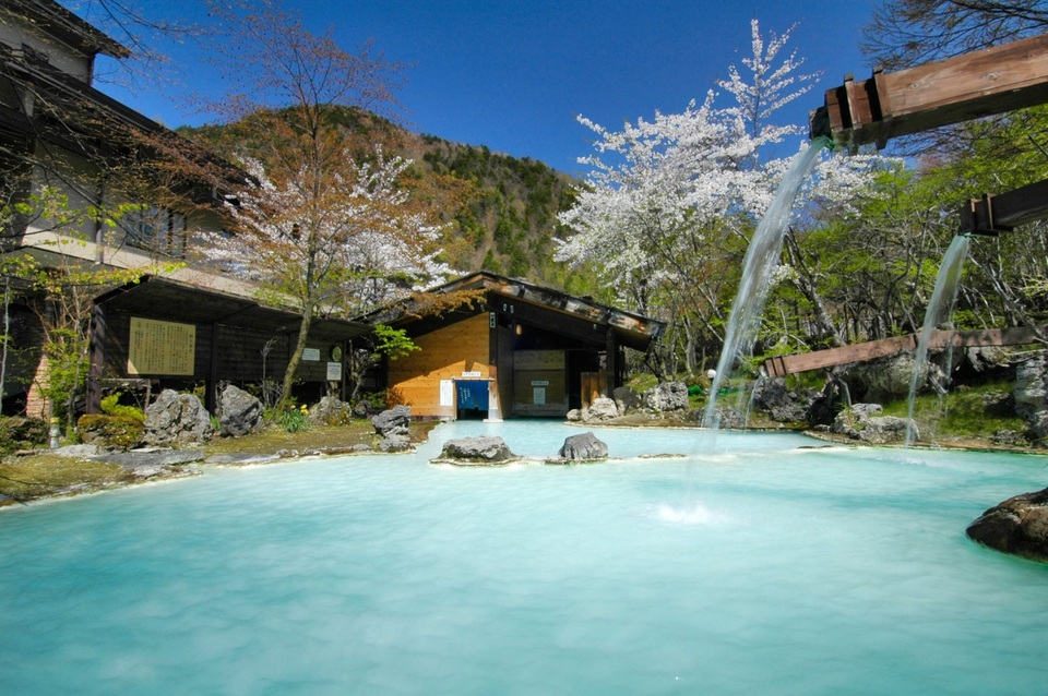 Những onsen gần Tokyo đẹp như cổ tích trong tuyết trắng mùa đông - 2 Những onsen gần Tokyo đẹp như cổ tích trong tuyết trắng mùa đông - 2