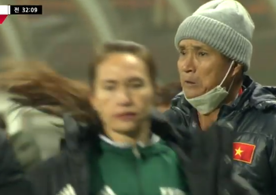 Hạ gục Myanmar, tuyển nữ Việt Nam giành vé dự vòng play-off Olympic - 4 Hạ gục Myanmar, tuyển nữ Việt Nam giành vé dự vòng play-off Olympic - 4