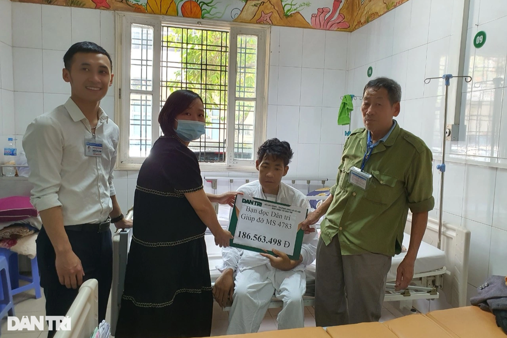 Hơn 180 triệu đồng đến với ông bố xin bác sĩ về chờ chết - 1 Hơn 180 triệu đồng đến với ông bố xin bác sĩ về chờ chết - 1