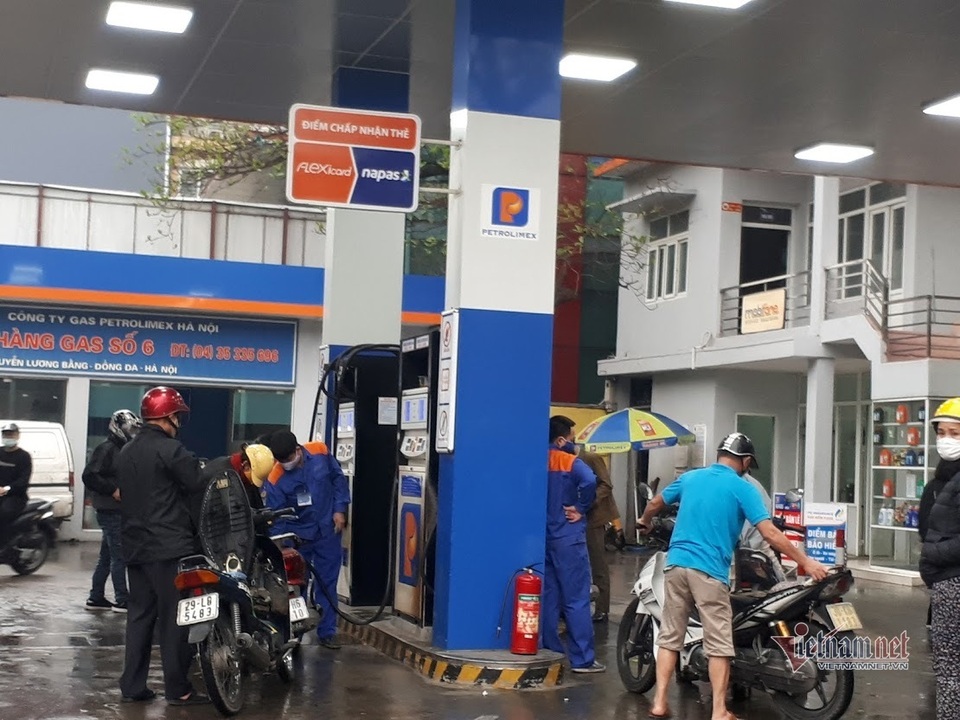 Giá dầu lao dốc, đối mặt tình huống chưa từng có - 2 Giá dầu lao dốc, đối mặt tình huống chưa từng có - 2