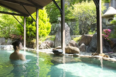 Những suối nước nóng nổi tiếng nhất Nhật Bản năm 2020