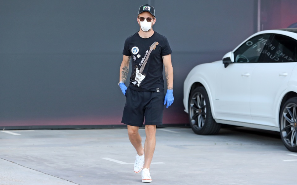Messi và đồng đội ở Barcelona đeo khẩu trang trở lại sân tập - 9 Messi và đồng đội ở Barcelona đeo khẩu trang trở lại sân tập - 9