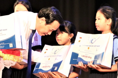 Giảm khoảng tối trong bức tranh chung về trẻ em Việt Nam