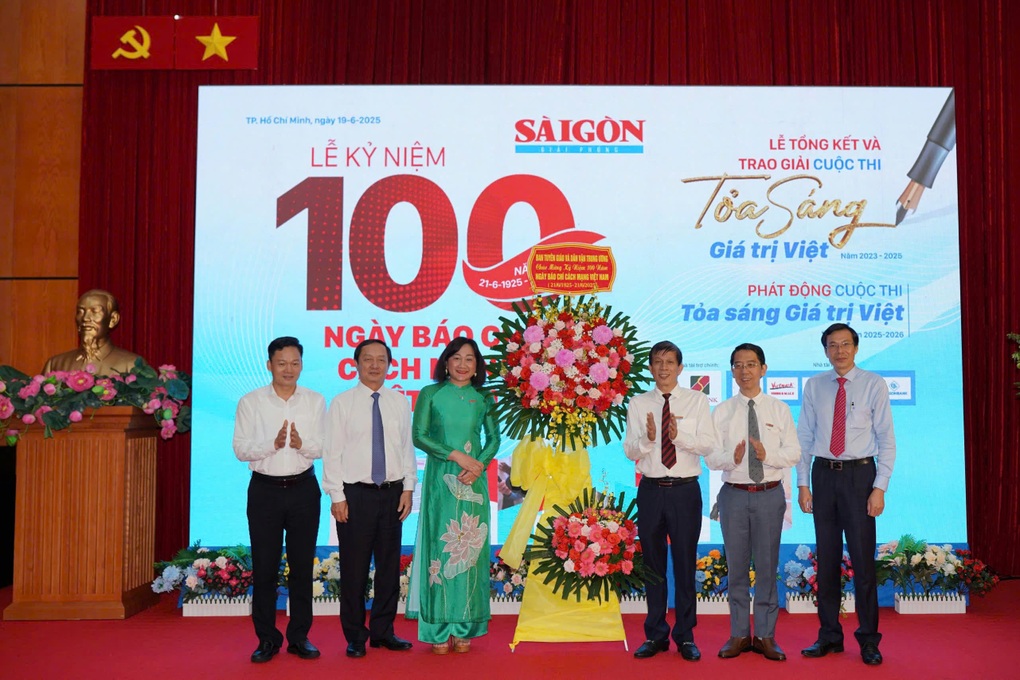 Phát động cuộc thi Tỏa sáng giá trị Việt - 1 Phát động cuộc thi Tỏa sáng giá trị Việt - 1