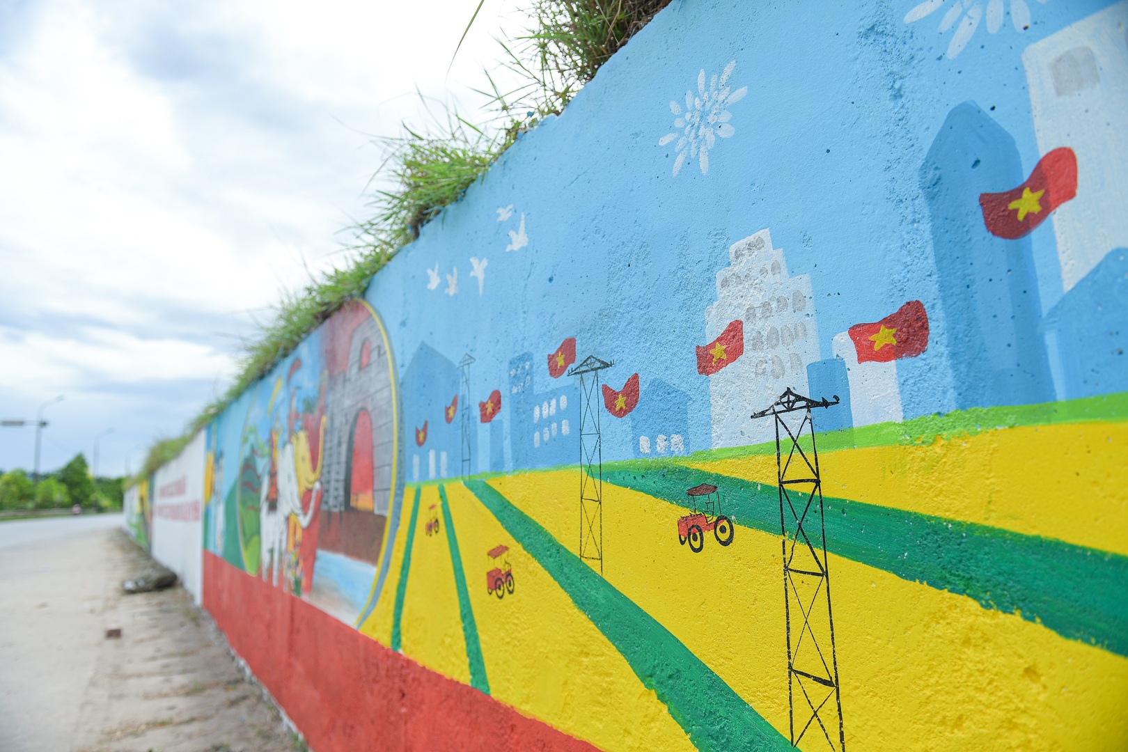 Con đường bích họa dài hơn 2 km ở ngoại thành Hà Nội - 15 Con đường bích họa dài hơn 2 km ở ngoại thành Hà Nội - 15