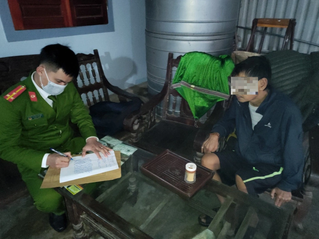 Nhiều người dân bất ngờ khi bị xử phạt do mổ lợn tại nhà - 2 Nhiều người dân bất ngờ khi bị xử phạt do mổ lợn tại nhà - 2