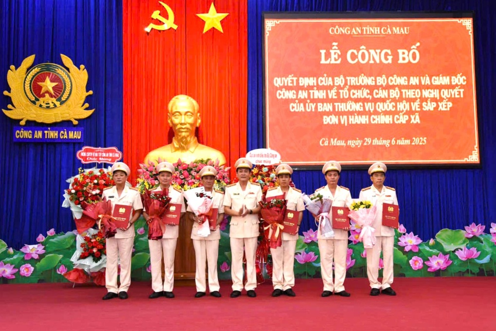 Công bố tổ chức bộ máy của công an nhiều tỉnh, thành sau sáp nhập - 4 Công bố tổ chức bộ máy của công an nhiều tỉnh, thành sau sáp nhập - 4