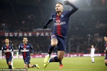 Neymar, Cavani, Mbappe “nổi điên”, PSG vùi dập đối thủ... 9-0