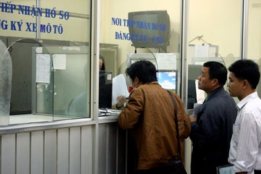 Có bị phạt nếu chậm làm thủ tục sang tên đổi chủ xe?