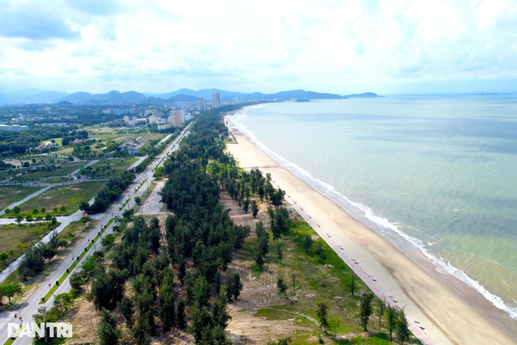 Du lịch bứt tốc, bất động sản Cửa Lò đón thời cơ - 1 Du lịch bứt tốc, bất động sản Cửa Lò đón thời cơ - 1
