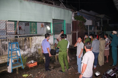 Người đàn ông độc thân tử vong trong tư thế treo cổ