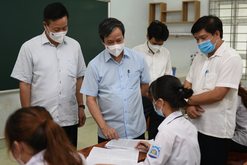 Bộ trưởng GD-ĐT kiểm tra công tác chuẩn bị thi tốt nghiệp tại Hà Giang - 1 Bộ trưởng GD-ĐT kiểm tra công tác chuẩn bị thi tốt nghiệp tại Hà Giang - 1