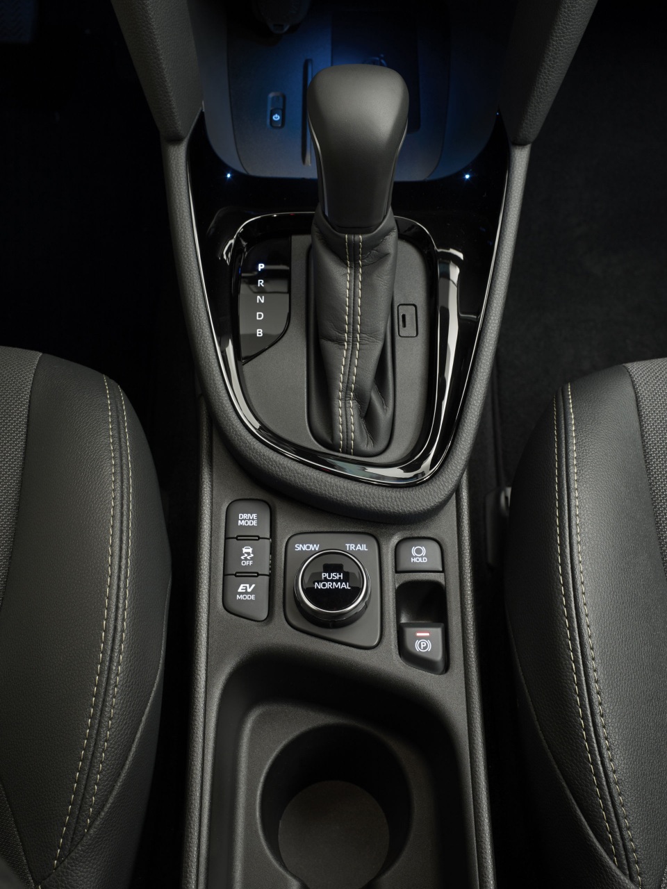 Toyota Yaris Cross Adventure 2021 chào sân, phân khúc miniSUV thêm sôi động - 14 Toyota Yaris Cross Adventure 2021 chào sân, phân khúc miniSUV thêm sôi động - 14