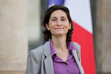 Bộ trưởng Giáo dục Pháp gây tranh cãi vì lý do cho con học trường tư