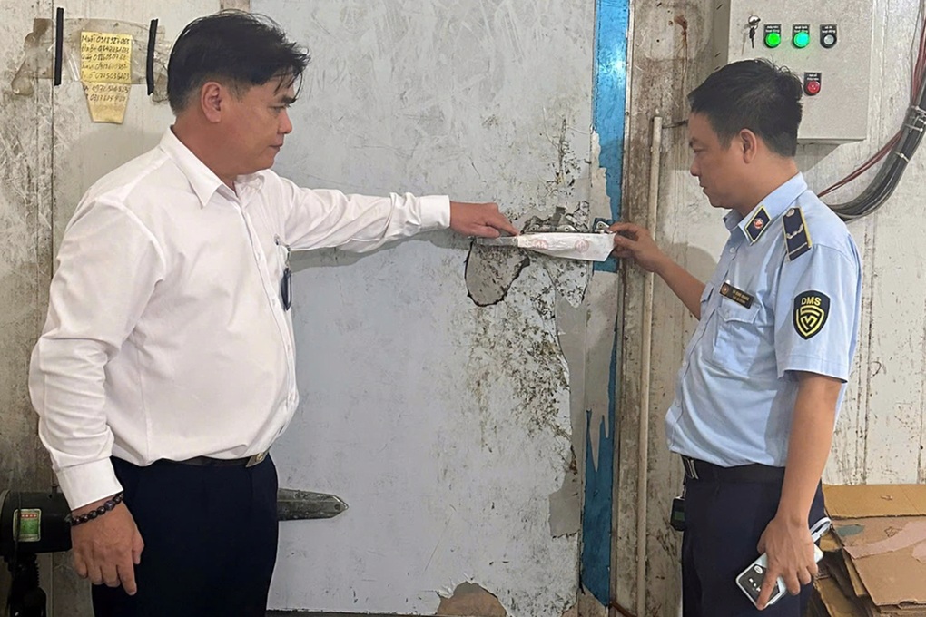 Đồng Nai phát hiện 1,2 tấn thịt gà không rõ nguồn gốc - 1 Đồng Nai phát hiện 1,2 tấn thịt gà không rõ nguồn gốc - 1