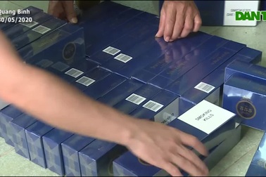 Bắt giữ xe tải vận chuyển thuốc lá lậu