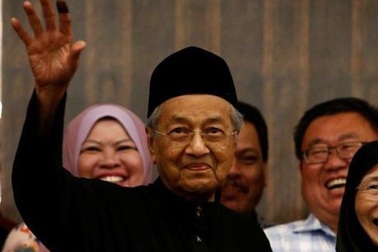 Thủ tướng Malaysia tuyên thệ nhậm chức ở tuổi 92