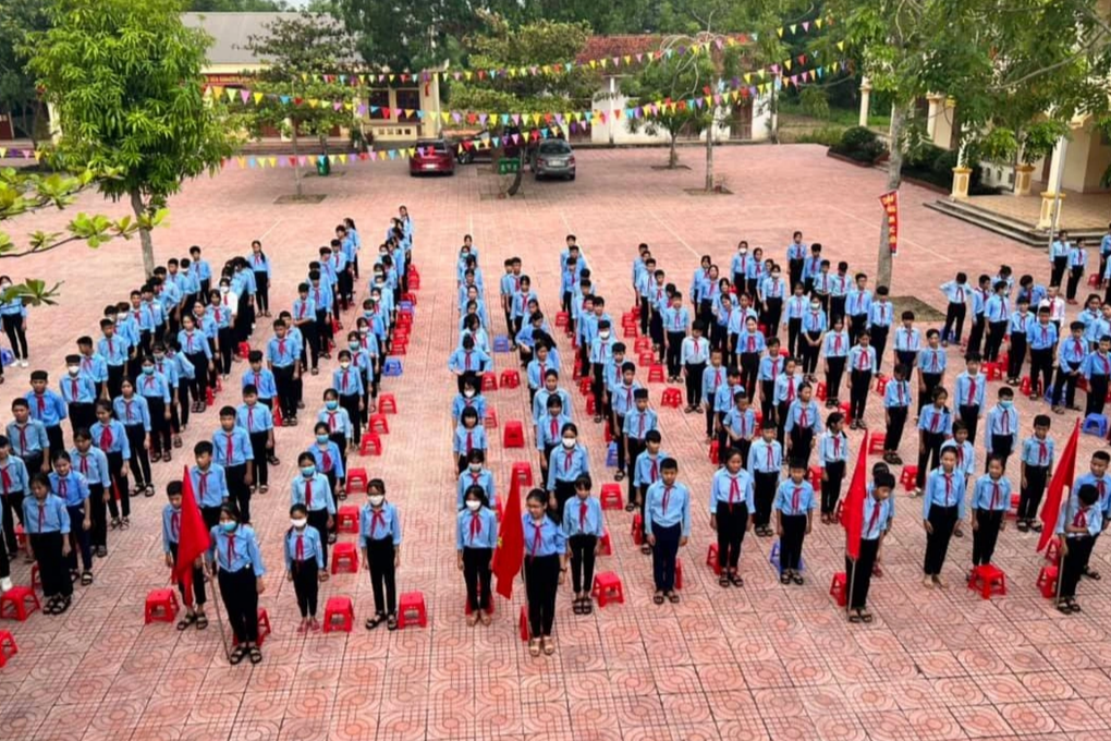 Vụ phản đối sáp nhập trường: Hơn 200 học sinh đã trở lại học tập - 1 Vụ phản đối sáp nhập trường: Hơn 200 học sinh đã trở lại học tập - 1