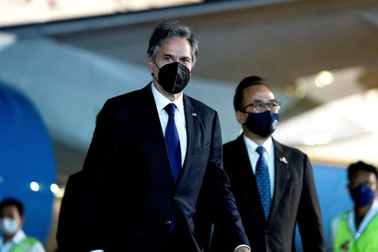 Ngoại trưởng Mỹ thay đổi lịch trình vào phút chót để viếng ông Abe