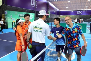 Cặp đôi CLB Pickleball Nghệ sĩ Hà Nội là Á quân nội dung Dân trí & Friends - 1