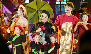 Xuân Hinh hát chầu văn, Phương Mỹ Chi mang loạt hit "đãi" 25.000 khán giả - 8