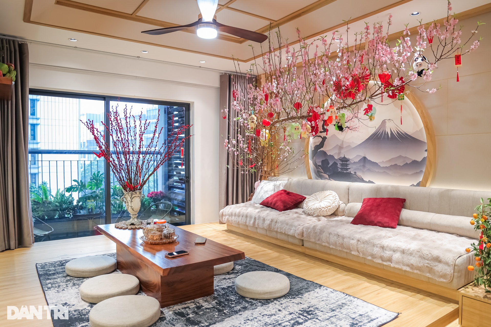 Cận cảnh căn hộ 10 tỷ đồng, chứa nhiều kỷ niệm của diễn viên Trung Ruồi - 3 Cận cảnh căn hộ 10 tỷ đồng, chứa nhiều kỷ niệm của diễn viên Trung Ruồi - 3