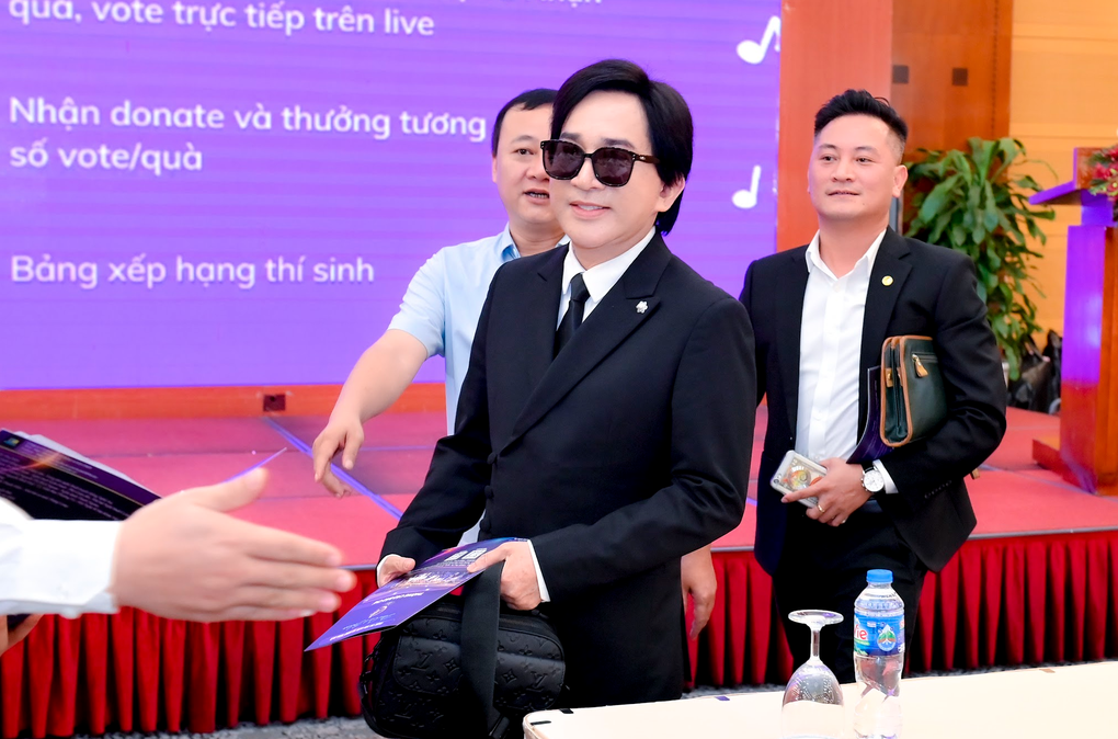 NSƯT Kim Tử Long làm giám khảo tìm kiếm tài năng dân ca và bolero - 1 NSƯT Kim Tử Long làm giám khảo tìm kiếm tài năng dân ca và bolero - 1