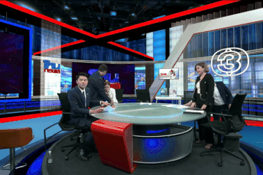 Trường quay rung lắc, MC và khách mời hốt hoảng do ảnh hưởng động đất