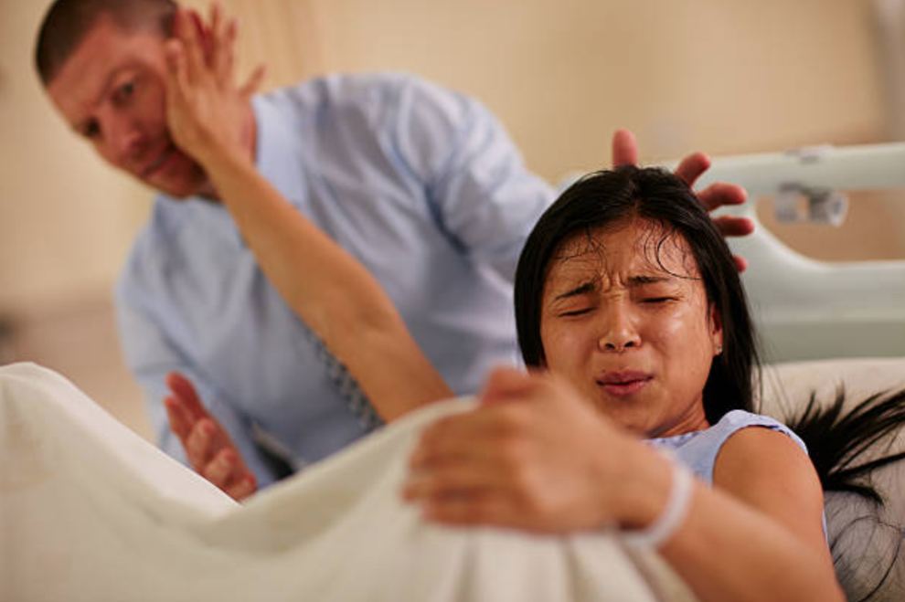 Nín đi cho tôi còn đẻ và chuyện theo vợ vào phòng sinh của các ông chồng - 1 Nín đi cho tôi còn đẻ và chuyện theo vợ vào phòng sinh của các ông chồng - 1