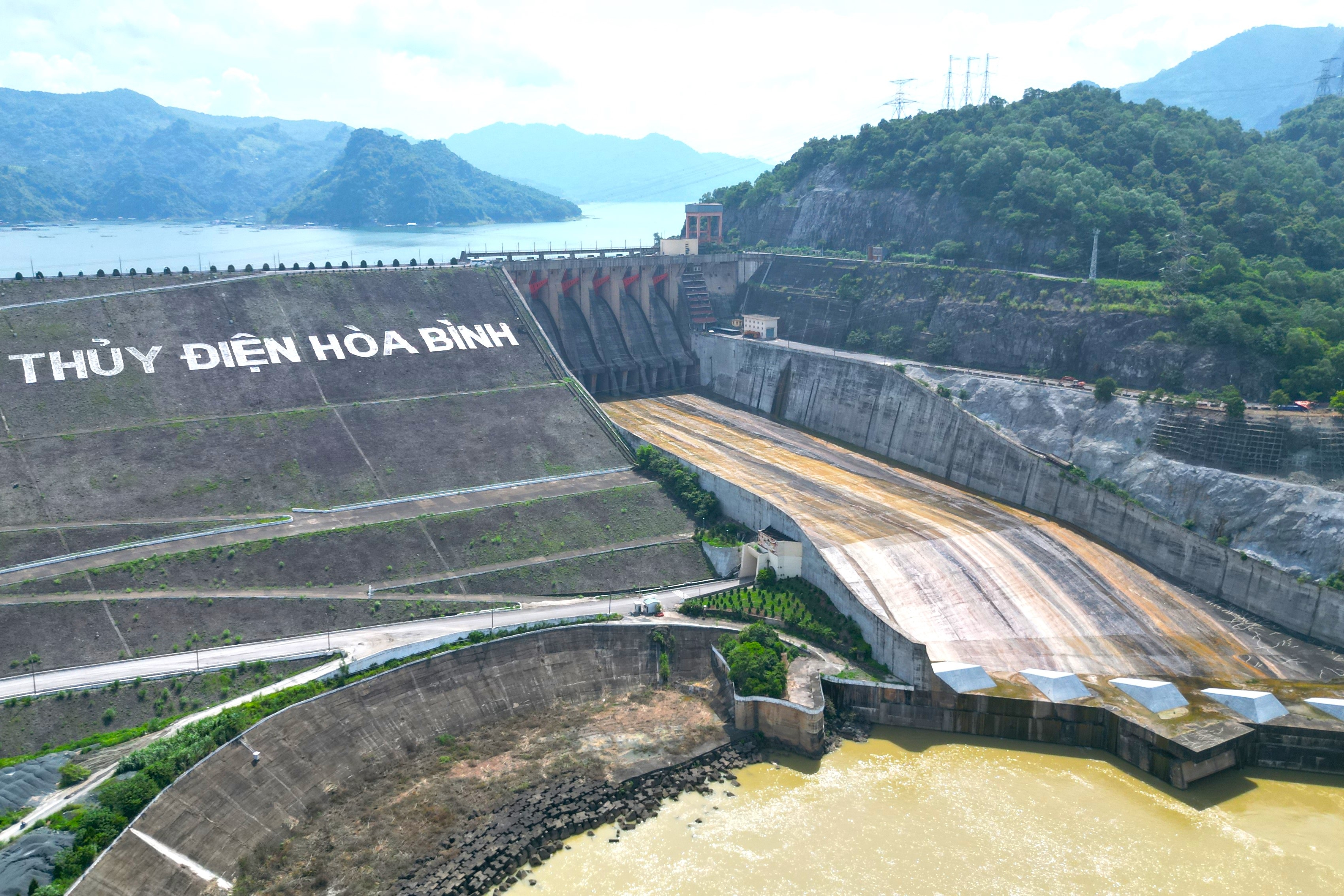 Pembangkit Listrik Tenaga Air Hoa Binh akan melepaskan air banjir pada pukul 10 malam hari ini - 1 Thủy điện Hòa Bình sẽ xả lũ 22h hôm nay - 1