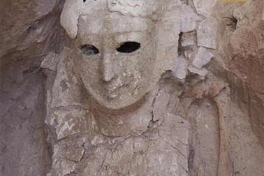 Phát hiện xác ướp lưỡi vàng nghi là lăng mộ của Nữ hoàng Cleopatra