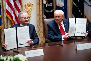 Canh bạc 8,5 tỷ USD vẽ lại bản đồ đất hiếm toàn cầu