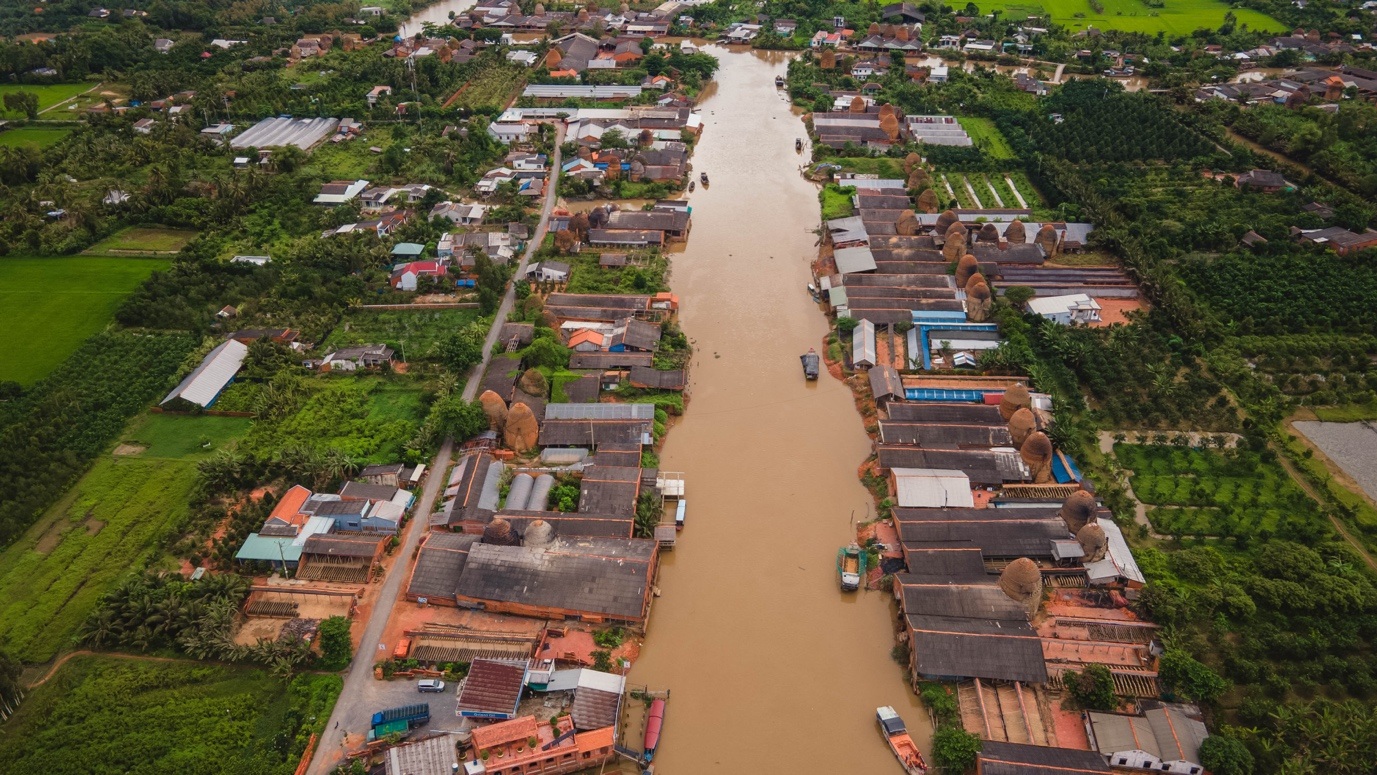 Nghề cạp đất mà ăn bên dòng Cổ Chiên