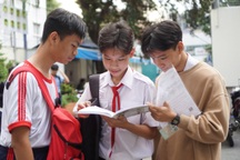 TPHCM: Thí sinh bắt đầu "cuộc đua" vào lớp 10, tỷ lệ chọi 1/6