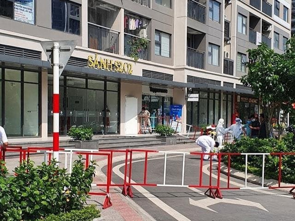 Hà Nội phong tỏa một tòa chung cư Vinhomes OceanPark vì có ca dương tính - 2 Hà Nội phong tỏa một tòa chung cư Vinhomes OceanPark vì có ca dương tính - 2