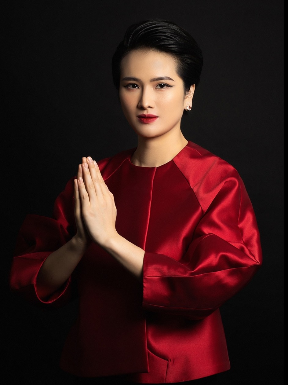 Hoa hậu Cao Thùy Dương tiết lộ lý do tiêu hàng tỷ đồng mỗi lần mua sắm - 5 Hoa hậu Cao Thùy Dương tiết lộ lý do tiêu hàng tỷ đồng mỗi lần mua sắm - 5