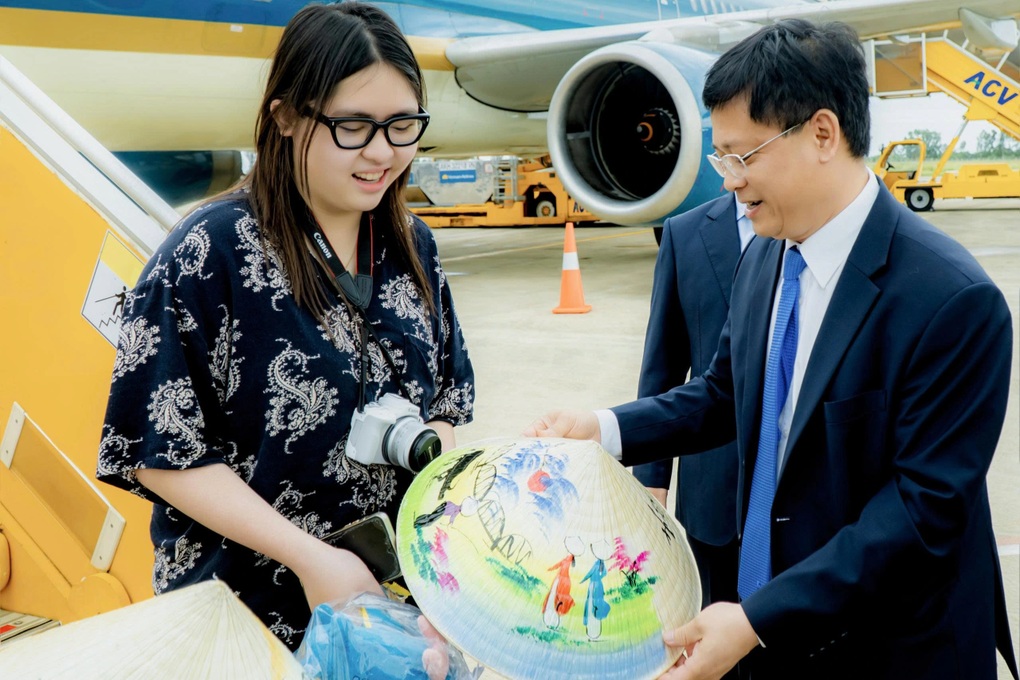 Lấy di sản làm điểm tựa, du lịch Huế bứt phá ngoạn mục - 1 Lấy di sản làm điểm tựa, du lịch Huế bứt phá ngoạn mục - 1