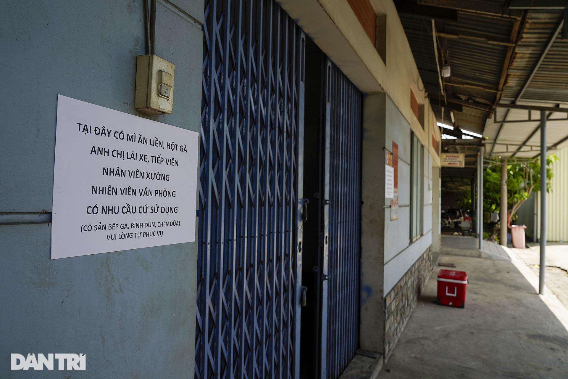 Tài xế xe buýt ở TPHCM một mình một ngựa xông pha chống dịch Covid-19 - 10 Tài xế xe buýt ở TPHCM một mình một ngựa xông pha chống dịch Covid-19 - 10