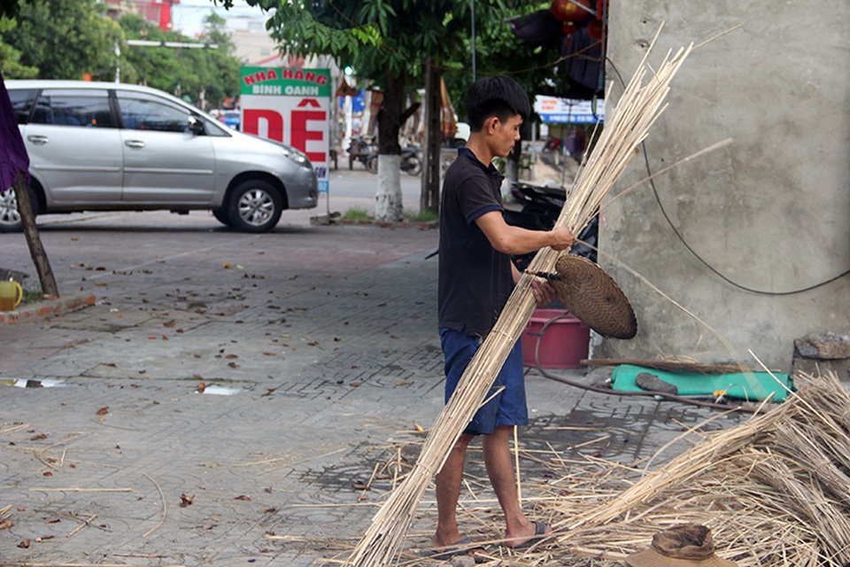 Hà Tĩnh: Bỏ túi hàng trăm ngàn đồng/ngày nhờ… trời nắng to - 4 Hà Tĩnh: Bỏ túi hàng trăm ngàn đồng/ngày nhờ… trời nắng to - 4