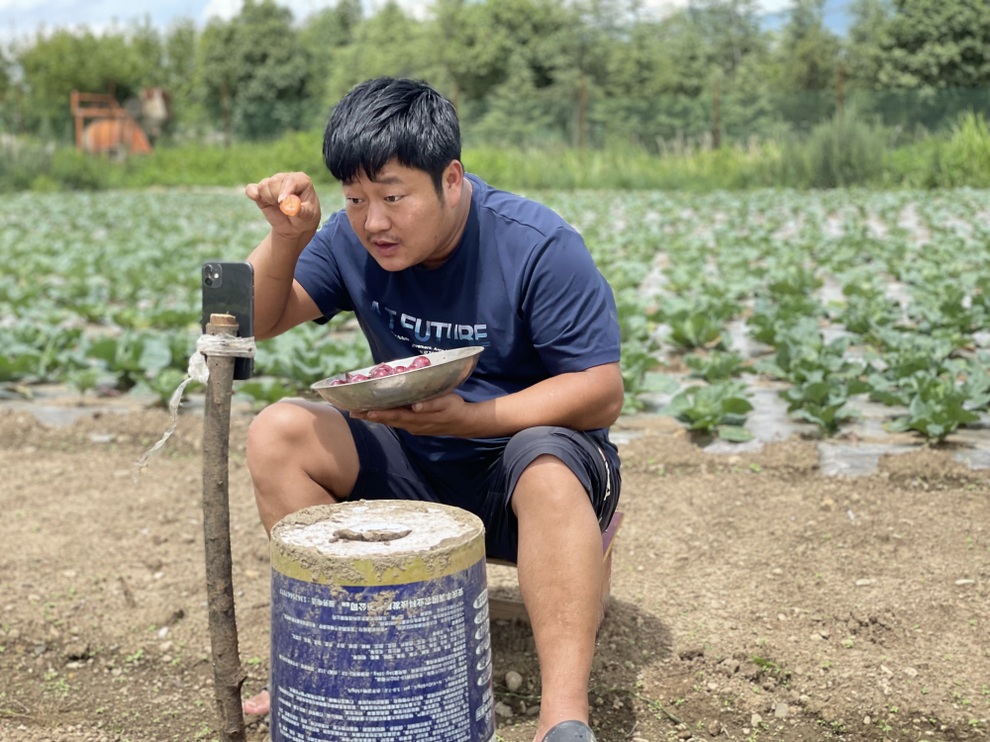 Livestream bán trái cây 20 phút, anh nông dân thu 21 tỷ đồng - 1 Livestream bán trái cây 20 phút, anh nông dân thu 21 tỷ đồng - 1