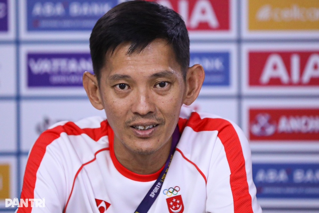 HLV Singapore: U22 Việt Nam thắng không dễ dàng - 1 HLV Singapore: U22 Việt Nam thắng không dễ dàng - 1
