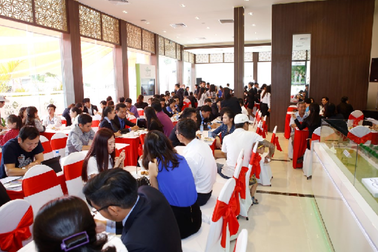 TPHCM: Nhà “thông minh”, giá mềm “hút” người trẻ mua nhà