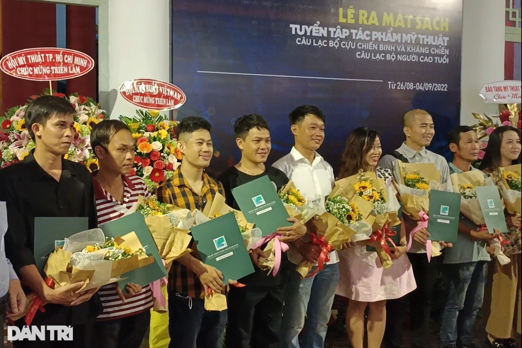Gần 400 tác phẩm được trưng bày tại triển lãm trại sáng tác 2022 - 2 Gần 400 tác phẩm được trưng bày tại triển lãm trại sáng tác 2022 - 2