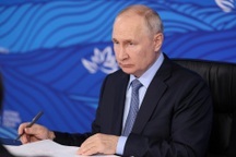 Tổng thống Putin ký lệnh về nhập cảnh đối với người Ukraine