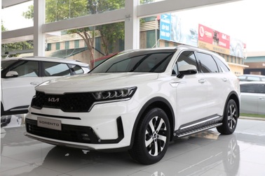 Bị hủy cọc khi mua Sorento, khách chờ cả tuần vẫn chưa nhận lại 100 triệu