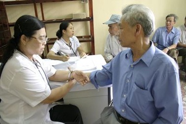 Dân số Việt Nam bắt đầu già hóa