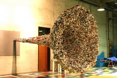 Điêu khắc bằng giấy báo  